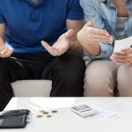 kekerasan finansial keluarga.001