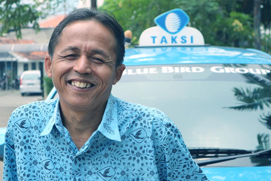 pengemudi bluebird lovelifeheroes astra life