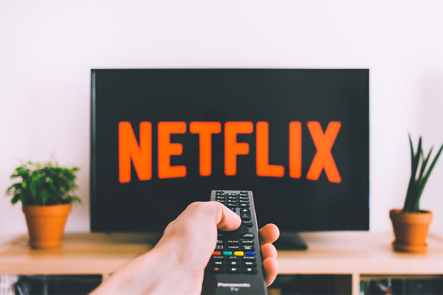 Rekomendasi Film dan Serial Netflix Pelepas Stres di Masa Pandemi Corona