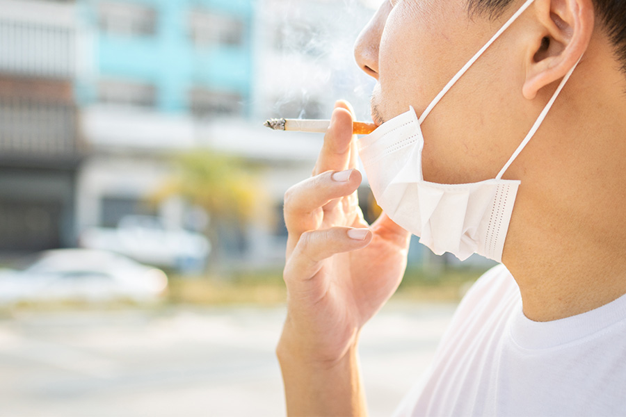 Apakah Rokok Membuat Risiko Penularan COVID-19 Semakin Tinggi?