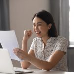 Gaji Dipotong, Bagaimana Cara agar Tetap Bisa Bayar Premi Asuransi?