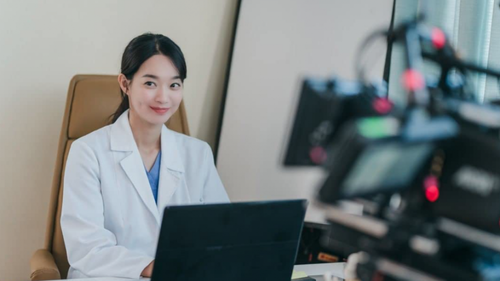 Berniat-Banting-Setir-dari-Kantor-Pelajari-Cara-Yoon-Hye-Jin-di-Hometown-Cha-Cha-Cha-Bangun-Usaha