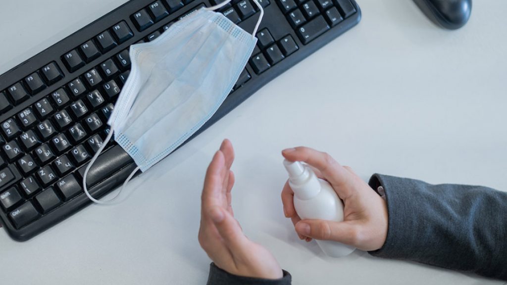 Jalani WFO dengan Aman