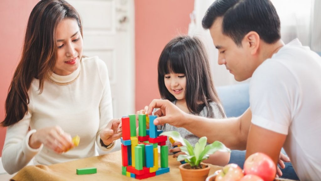 5 Hal yang Perlu Dipertimbangkan Parennials dalam Memilih Asuransi Kesehatan