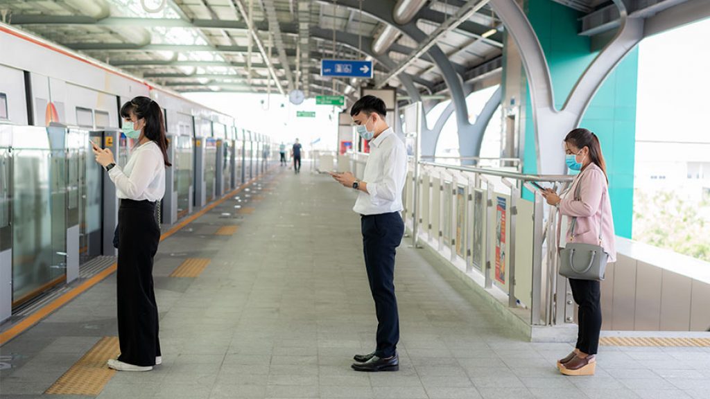 Waspada Penyebaran COVID-19 di Tempat Umum, Apa yang Bisa Kita Lakukan Supaya Tidak Terkena?